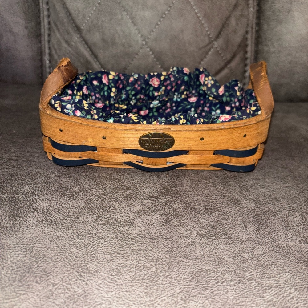 Mini DeskTop Peterboro Wooden Woven Basket with Floral Liner and Leather Handles